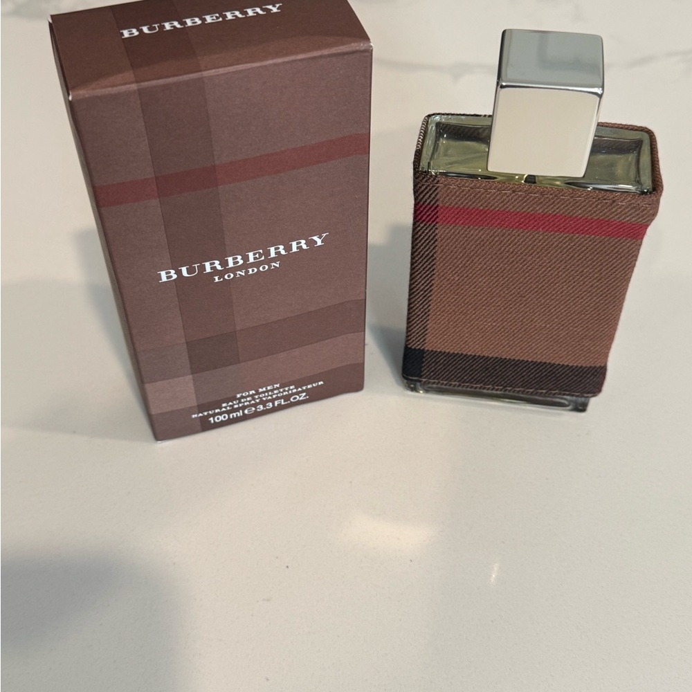 Burberry Brown Check Pattern Accessory - Picture 4 of 6